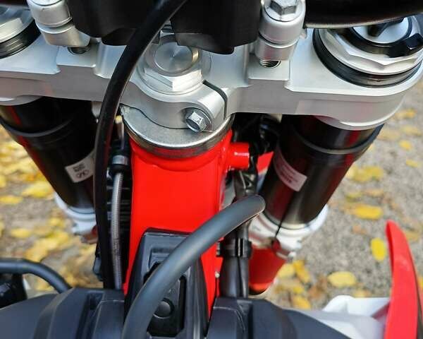 Червоний Бета RR, об'ємом двигуна 0.35 л та пробігом 139 тис. км за 6900 $, фото 5 на Automoto.ua