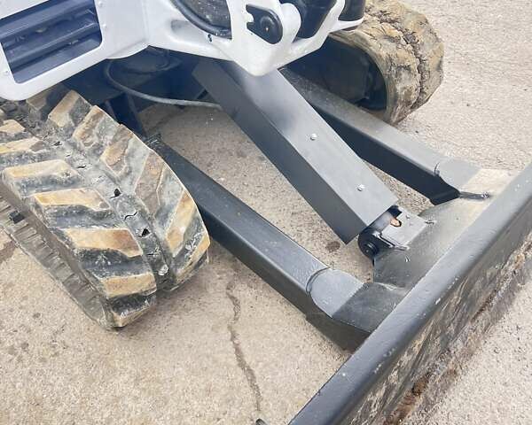 Бобкэт 325, объемом двигателя 0 л и пробегом 6 тыс. км за 18700 $, фото 2 на Automoto.ua