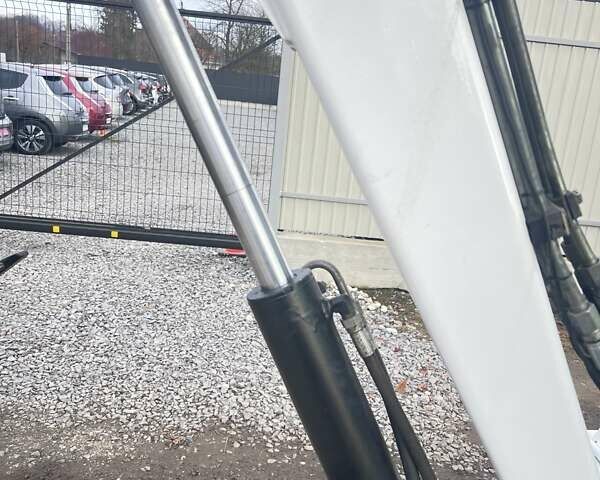 Бобкэт 325, объемом двигателя 0 л и пробегом 6 тыс. км за 18700 $, фото 12 на Automoto.ua