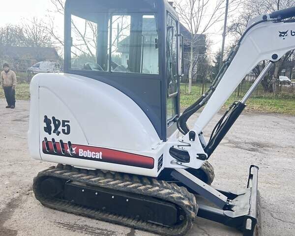 Бобкэт 325, объемом двигателя 0 л и пробегом 6 тыс. км за 18700 $, фото 3 на Automoto.ua