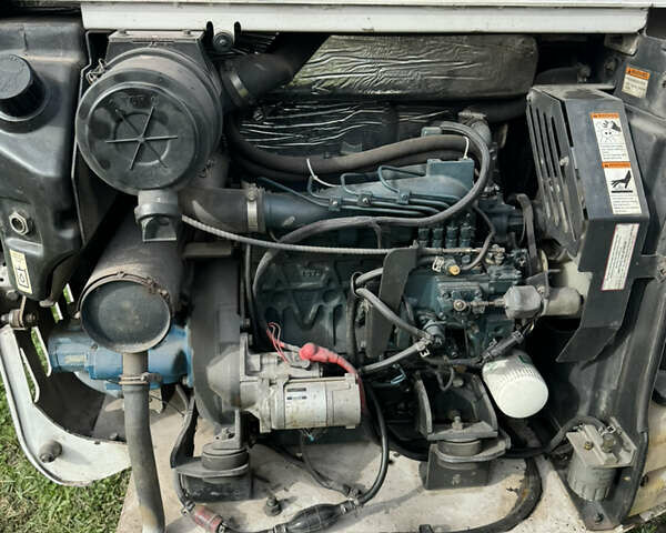 Бобкэт 334, объемом двигателя 0 л и пробегом 300 тыс. км за 24999 $, фото 2 на Automoto.ua