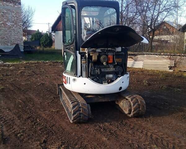 Белый Бобкэт 425, объемом двигателя 0 л и пробегом 0 тыс. км за 15000 $, фото 1 на Automoto.ua