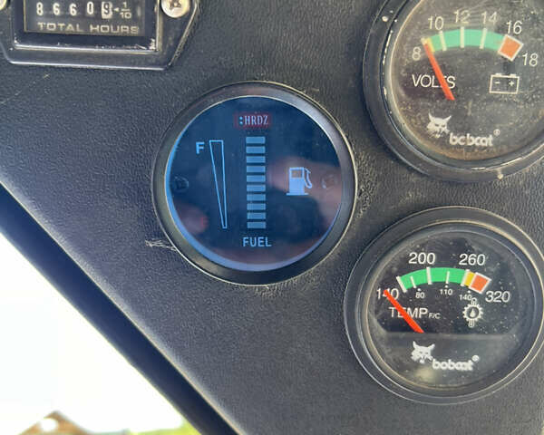 Бобкэт 863, объемом двигателя 0 л и пробегом 7 тыс. км за 12900 $, фото 6 на Automoto.ua