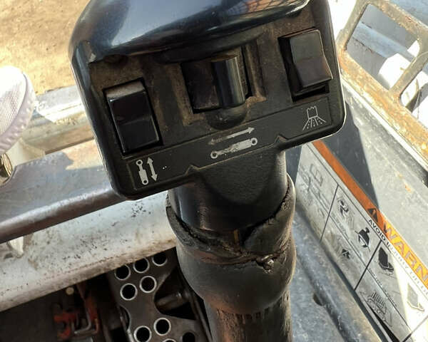 Бобкэт 863, объемом двигателя 0 л и пробегом 7 тыс. км за 12900 $, фото 7 на Automoto.ua