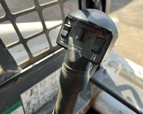 Бобкэт 863, объемом двигателя 0 л и пробегом 7 тыс. км за 12900 $, фото 9 на Automoto.ua