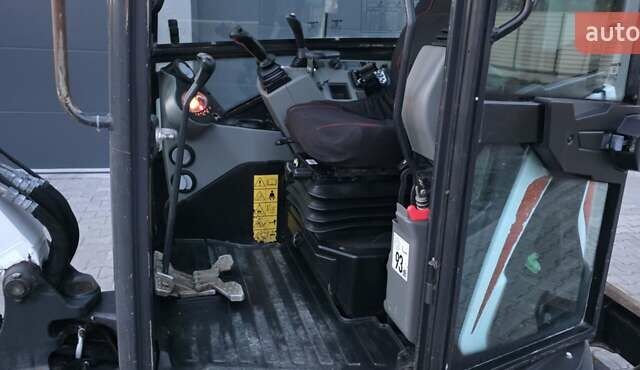 Белый Бобкэт Е, объемом двигателя 1.5 л и пробегом 2 тыс. км за 31900 $, фото 5 на Automoto.ua