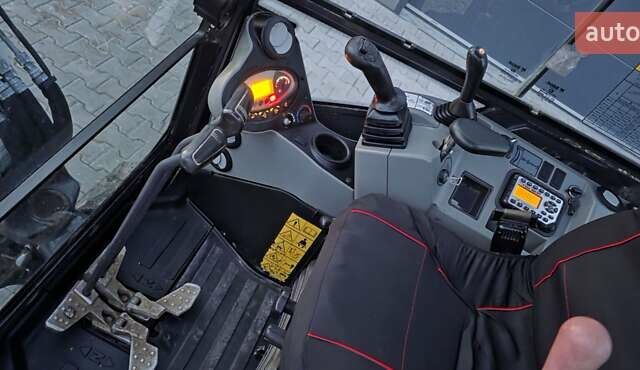 Белый Бобкэт Е, объемом двигателя 1.5 л и пробегом 2 тыс. км за 31900 $, фото 6 на Automoto.ua