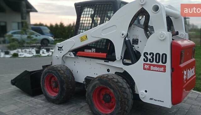 Білий Бобкет С300, об'ємом двигуна 3.3 л та пробігом 5 тис. км за 25900 $, фото 3 на Automoto.ua