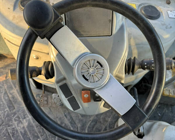 Белый Бобкэт B, объемом двигателя 0 л и пробегом 100 тыс. км за 53000 $, фото 28 на Automoto.ua