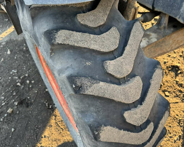 Белый Бобкэт B, объемом двигателя 0 л и пробегом 100 тыс. км за 53000 $, фото 15 на Automoto.ua