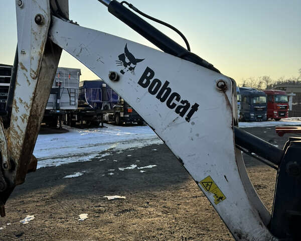 Белый Бобкэт B, объемом двигателя 0 л и пробегом 100 тыс. км за 53000 $, фото 8 на Automoto.ua