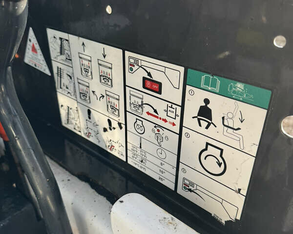 Бобкэт S70, объемом двигателя 0 л и пробегом 145 тыс. км за 13169 $, фото 9 на Automoto.ua