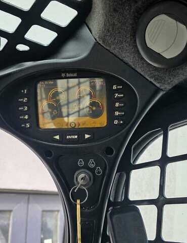 Бобкэт S750, объемом двигателя 3 л и пробегом 7 тыс. км за 32000 $, фото 1 на Automoto.ua