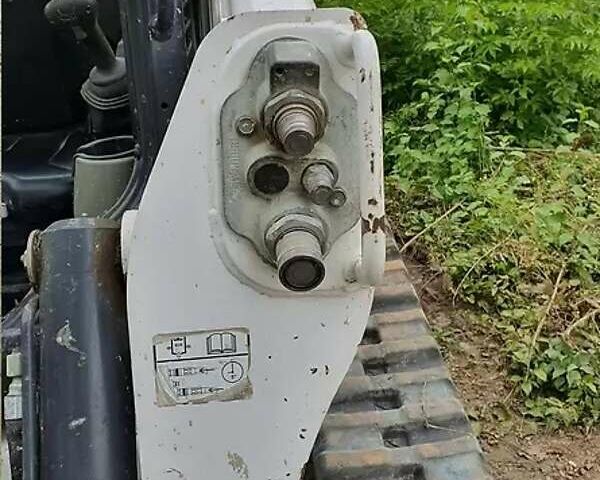 Белый Бобкэт T650, объемом двигателя 3.3 л и пробегом 1 тыс. км за 42000 $, фото 3 на Automoto.ua
