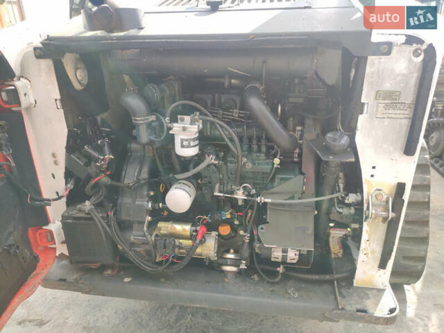 Бобкэт T740 2015 в Луцке на Automoto.ua Белый Бобкэт T740, объемом двигателя 3.8 л и пробегом 4 тыс. км за 61422 $, фото 12 на Automoto.ua