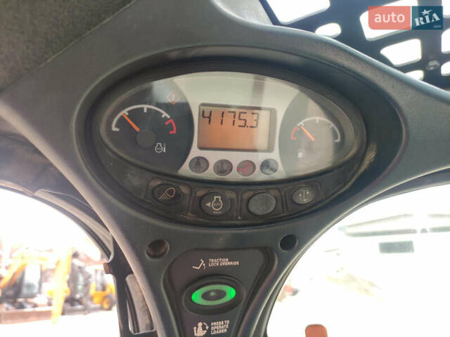 Бобкэт T740 2015 в Луцке на Automoto.ua Белый Бобкэт T740, объемом двигателя 3.8 л и пробегом 4 тыс. км за 61422 $, фото 11 на Automoto.ua