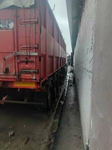 Красный Бодекс Kiss 33, объемом двигателя 0 л и пробегом 999 тыс. км за 11000 $, фото 3 на Automoto.ua