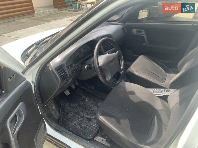 Белый Богдан 2110, объемом двигателя 1.6 л и пробегом 190 тыс. км за 2250 $, фото 6 на Automoto.ua