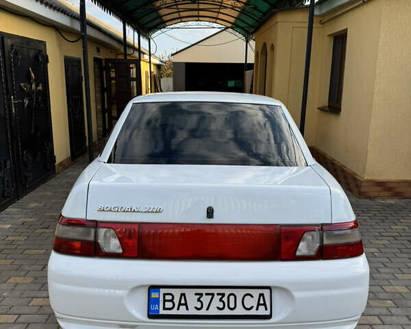 Богдан 2110 2014 в Врадиевке на Automoto.ua Белый Богдан 2110, объемом двигателя 1.6 л и пробегом 130 тыс. км за 2800 $, фото 9 на Automoto.ua