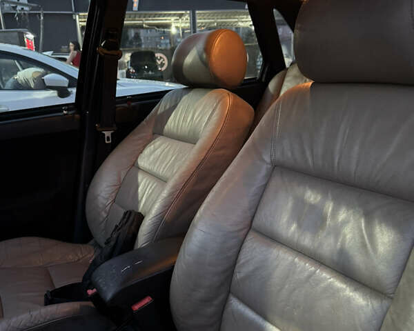 Черный Богдан 2110, объемом двигателя 1.6 л и пробегом 77 тыс. км за 2300 $, фото 9 на Automoto.ua