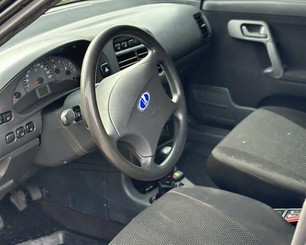 Черный Богдан 2110, объемом двигателя 1.6 л и пробегом 110 тыс. км за 2300 $, фото 6 на Automoto.ua