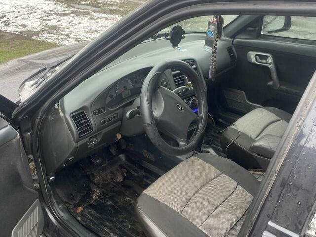 Черный Богдан 2110, объемом двигателя 1.6 л и пробегом 3 тыс. км за 2100 $, фото 6 на Automoto.ua