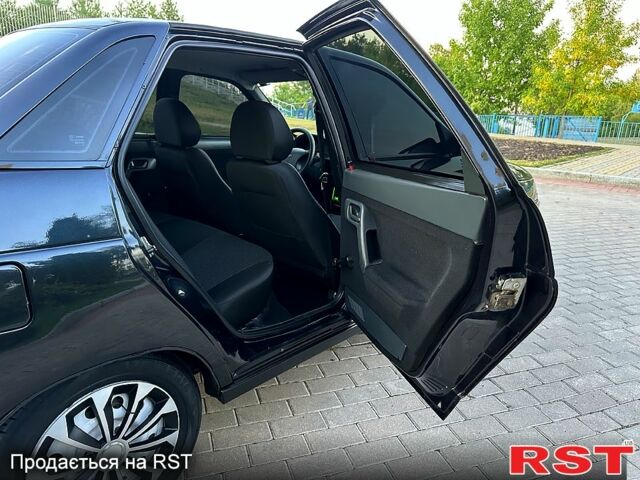 Черный Богдан 2110, объемом двигателя 1.6 л и пробегом 75 тыс. км за 3350 $, фото 7 на Automoto.ua