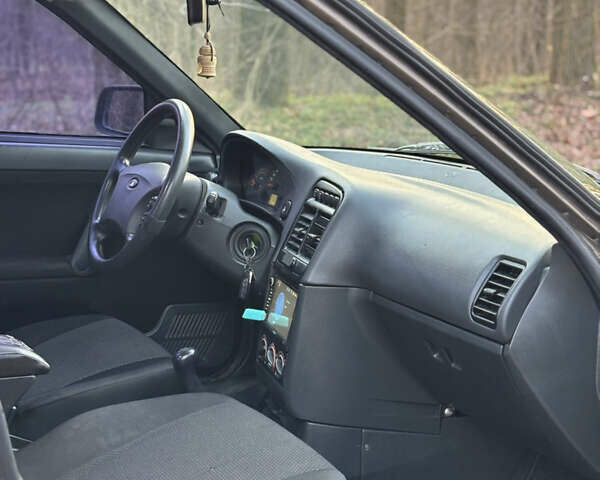 Коричневый Богдан 2110, объемом двигателя 1.6 л и пробегом 163 тыс. км за 2450 $, фото 10 на Automoto.ua