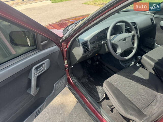 Червоний Богдан 2110, об'ємом двигуна 1.6 л та пробігом 36 тис. км за 3500 $, фото 8 на Automoto.ua