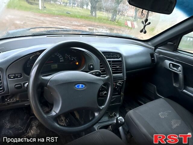 Богдан 2110, объемом двигателя 1.6 л и пробегом 180 тыс. км за 1650 $, фото 4 на Automoto.ua