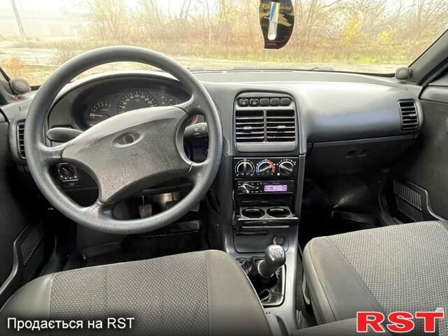 Богдан 2110, объемом двигателя 1.6 л и пробегом 250 тыс. км за 2699 $, фото 6 на Automoto.ua