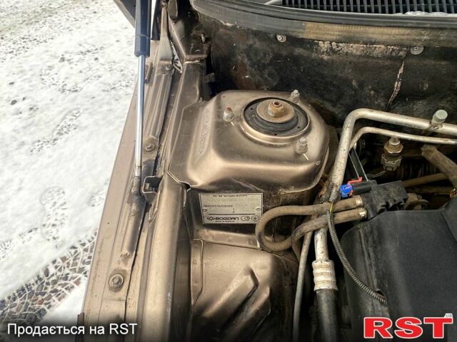 Богдан 2110, объемом двигателя 1.6 л и пробегом 100 тыс. км за 1950 $, фото 11 на Automoto.ua