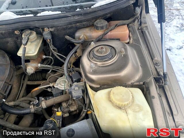 Богдан 2110, объемом двигателя 1.6 л и пробегом 100 тыс. км за 1950 $, фото 12 на Automoto.ua