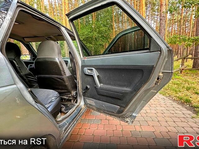 Серый Богдан 2110, объемом двигателя 1.6 л и пробегом 200 тыс. км за 1600 $, фото 7 на Automoto.ua