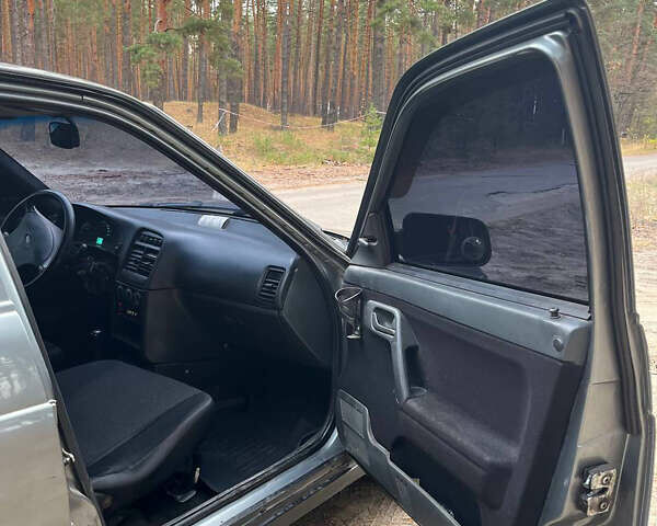 Серый Богдан 2110, объемом двигателя 1.6 л и пробегом 190 тыс. км за 2900 $, фото 8 на Automoto.ua