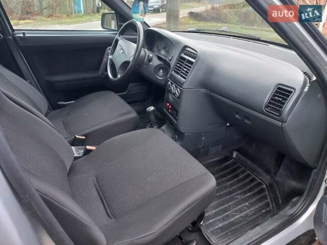 Серый Богдан 2110, объемом двигателя 1.6 л и пробегом 88 тыс. км за 2950 $, фото 10 на Automoto.ua