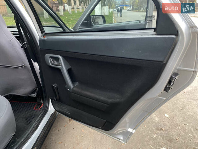Серый Богдан 2110, объемом двигателя 1.6 л и пробегом 190 тыс. км за 2999 $, фото 11 на Automoto.ua