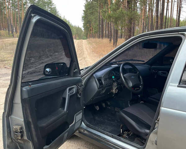 Серый Богдан 2110, объемом двигателя 1.6 л и пробегом 190 тыс. км за 2900 $, фото 9 на Automoto.ua