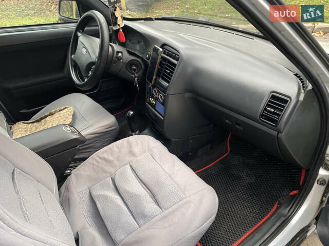 Серый Богдан 2110, объемом двигателя 1.6 л и пробегом 190 тыс. км за 2999 $, фото 7 на Automoto.ua