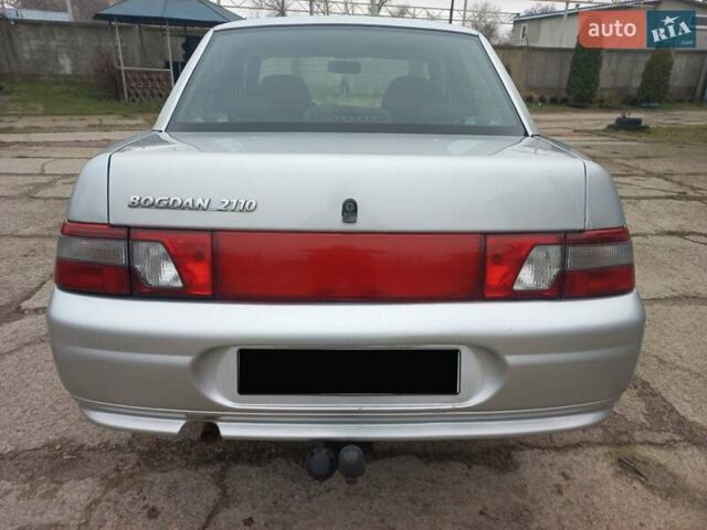 Серый Богдан 2110, объемом двигателя 1.6 л и пробегом 86 тыс. км за 2950 $, фото 5 на Automoto.ua