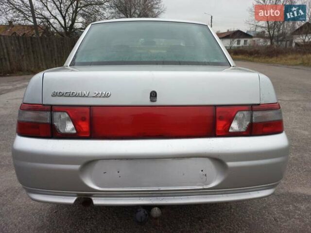 Серый Богдан 2110, объемом двигателя 1.6 л и пробегом 88 тыс. км за 2950 $, фото 5 на Automoto.ua