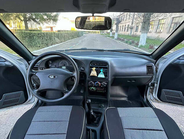 Серый Богдан 2110, объемом двигателя 1.6 л и пробегом 180 тыс. км за 2999 $, фото 5 на Automoto.ua