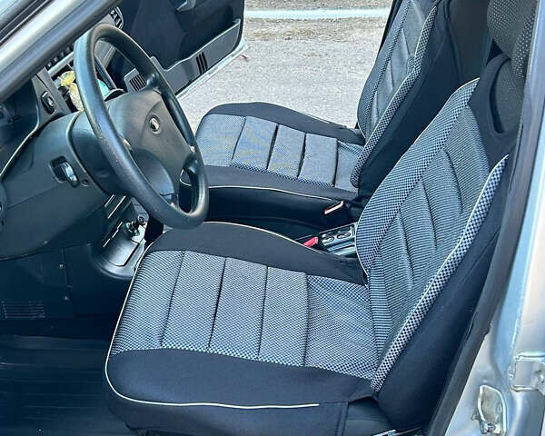 Богдан 2110 2014 в Первомайск на Automoto.ua Серый Богдан 2110, объемом двигателя 1.6 л и пробегом 180 тыс. км за 2700 $, фото 14 на Automoto.ua