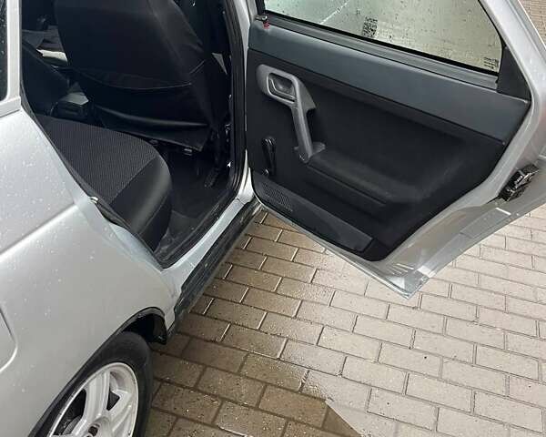 Серый Богдан 2110, объемом двигателя 1.6 л и пробегом 125 тыс. км за 2800 $, фото 17 на Automoto.ua