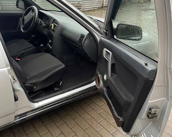 Серый Богдан 2110, объемом двигателя 1.6 л и пробегом 125 тыс. км за 2800 $, фото 9 на Automoto.ua