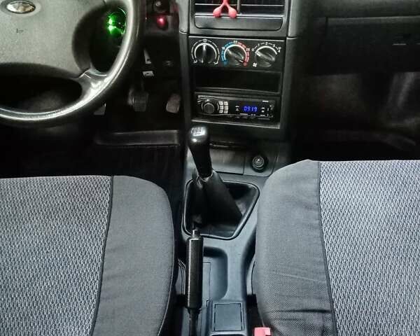 Серый Богдан 2110, объемом двигателя 1.6 л и пробегом 195 тыс. км за 2555 $, фото 17 на Automoto.ua