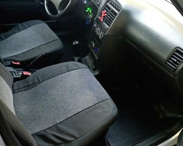 Серый Богдан 2110, объемом двигателя 1.6 л и пробегом 195 тыс. км за 2555 $, фото 23 на Automoto.ua