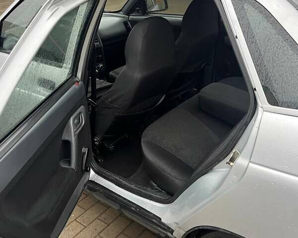 Серый Богдан 2110, объемом двигателя 1.6 л и пробегом 125 тыс. км за 2800 $, фото 18 на Automoto.ua