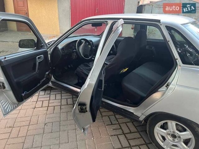 Сірий Богдан 2110, об'ємом двигуна 1.6 л та пробігом 125 тис. км за 3100 $, фото 12 на Automoto.ua