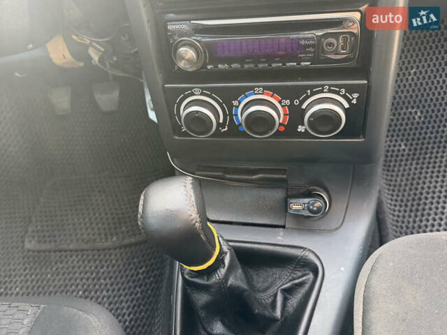 Зеленый Богдан 2110, объемом двигателя 1.6 л и пробегом 100 тыс. км за 1999 $, фото 12 на Automoto.ua